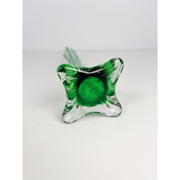 Vintage MCM emerald green art glass bud vase - twisted glass, footed - Picture 8 of 9